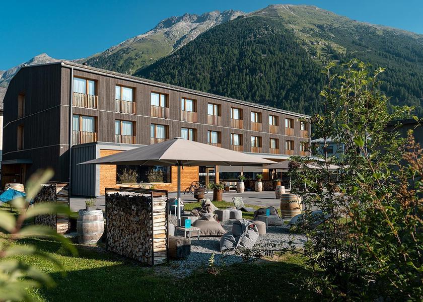 Graubuenden Samedan exterior view