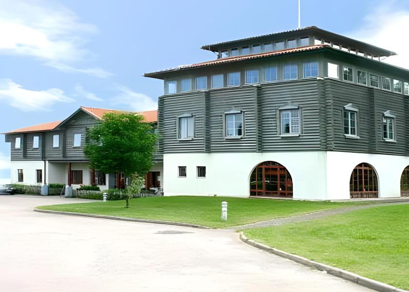 Vastra Gotaland County Amal exterior view