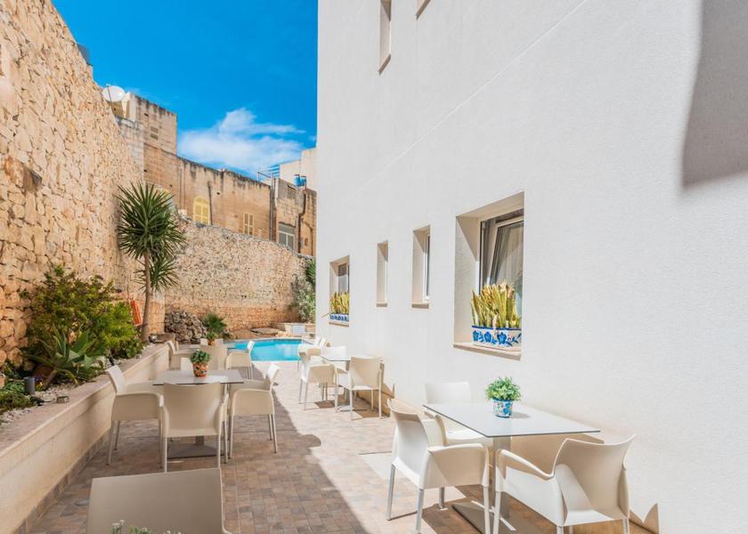  Sliema balcony/terrace