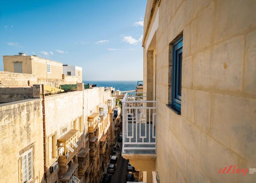  Valletta Hotel Exterior