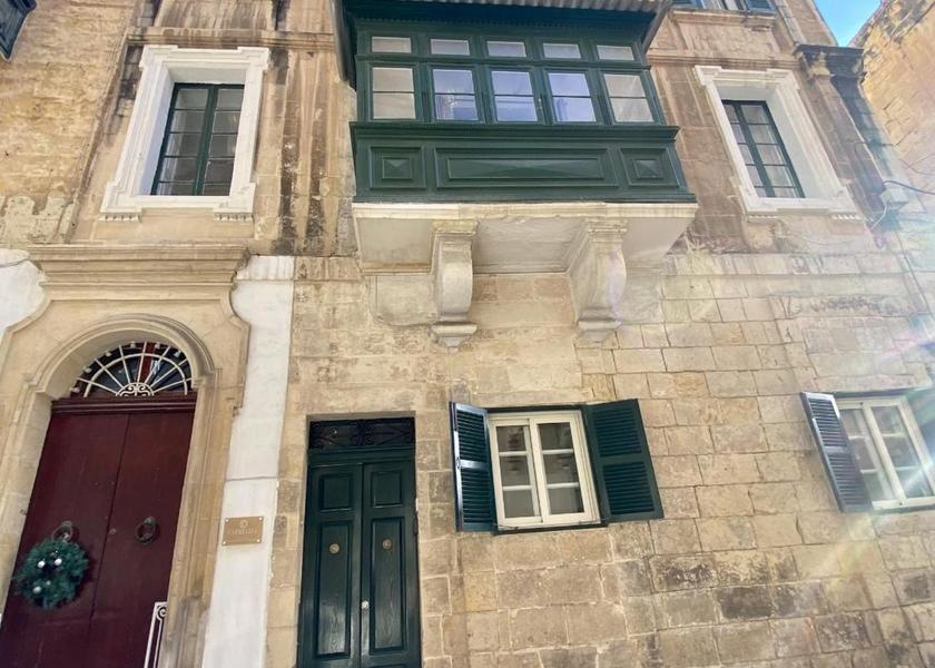  Valletta exterior view