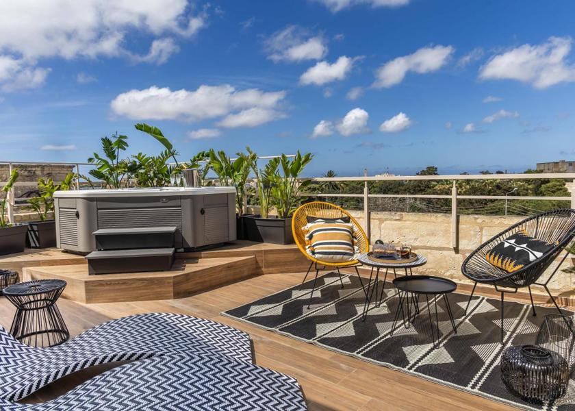  Mdina balcony/terrace