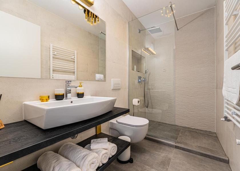  Poiana Brasov Gold Penthouse with Terrace, Mountain View and Jacuzzi