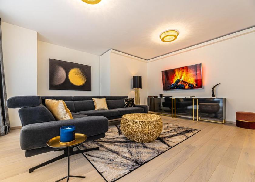  Poiana Brasov shared lounge/tv area