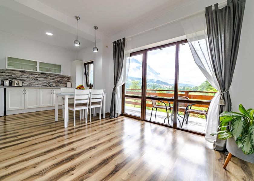  Sinaia Apartment with Mountain View