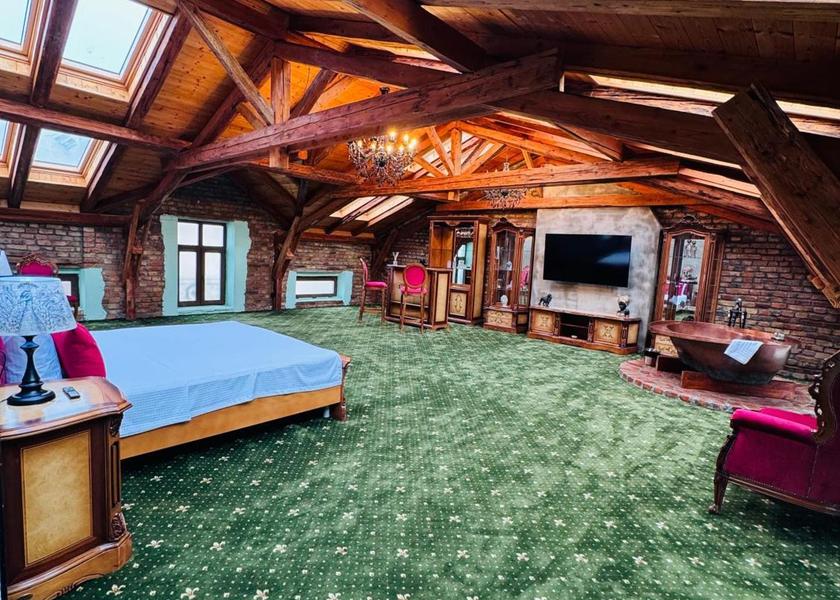  Constanta shared lounge/tv area