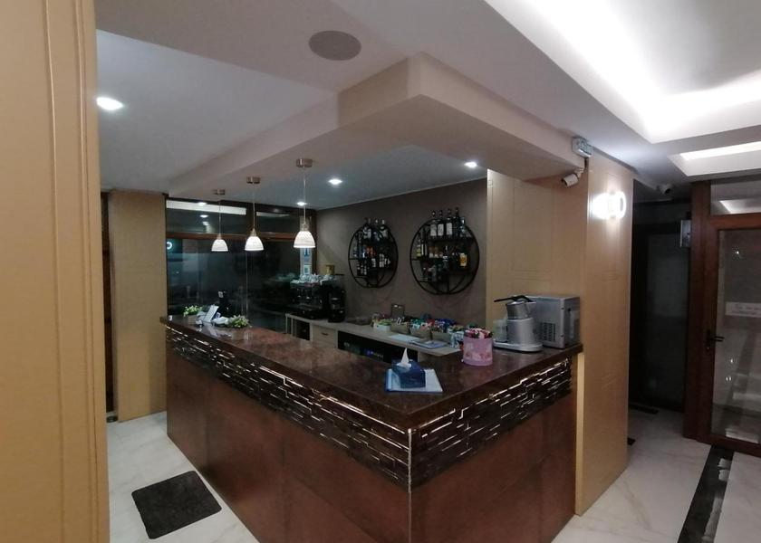  Constanta bar/lounge