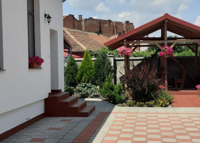  Oradea exterior view