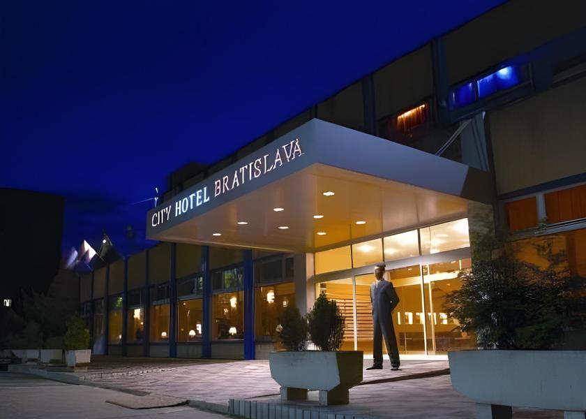  Bratislava Hotel Exterior