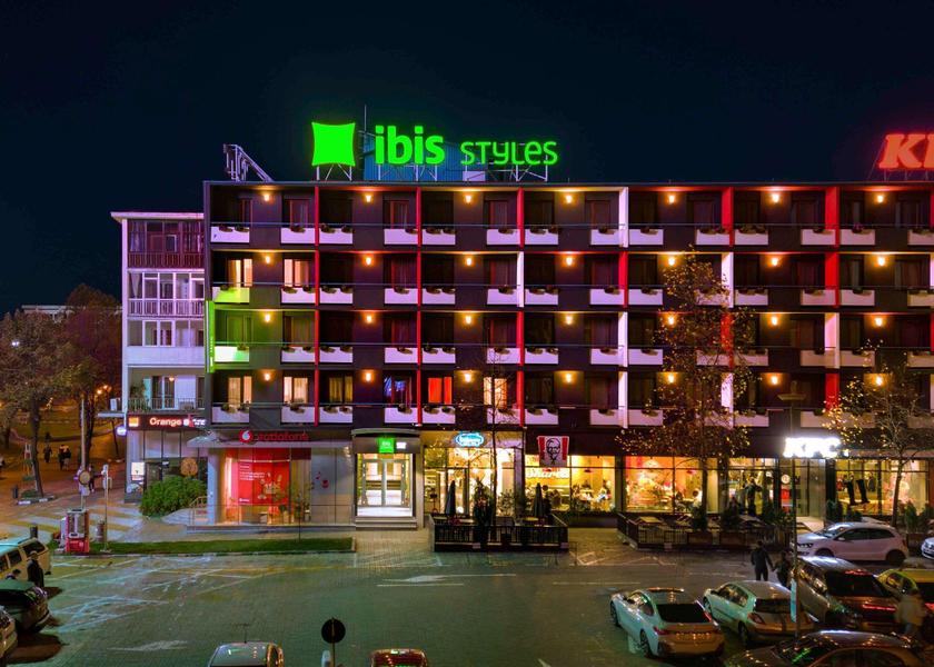  Pitesti exterior view