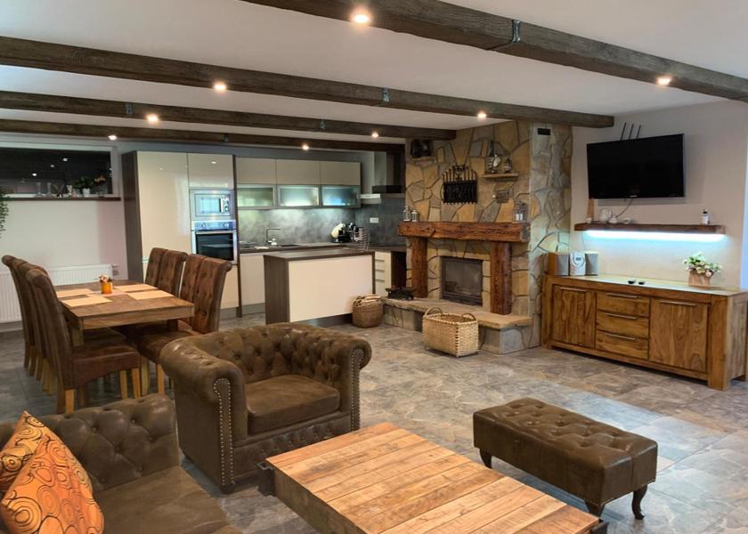 Žilina Dolny Kubin shared lounge/tv area