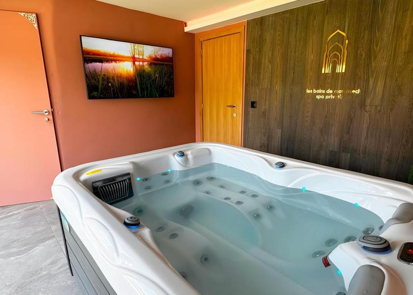 Walloon Region Tournai King Room with Spa Bath
