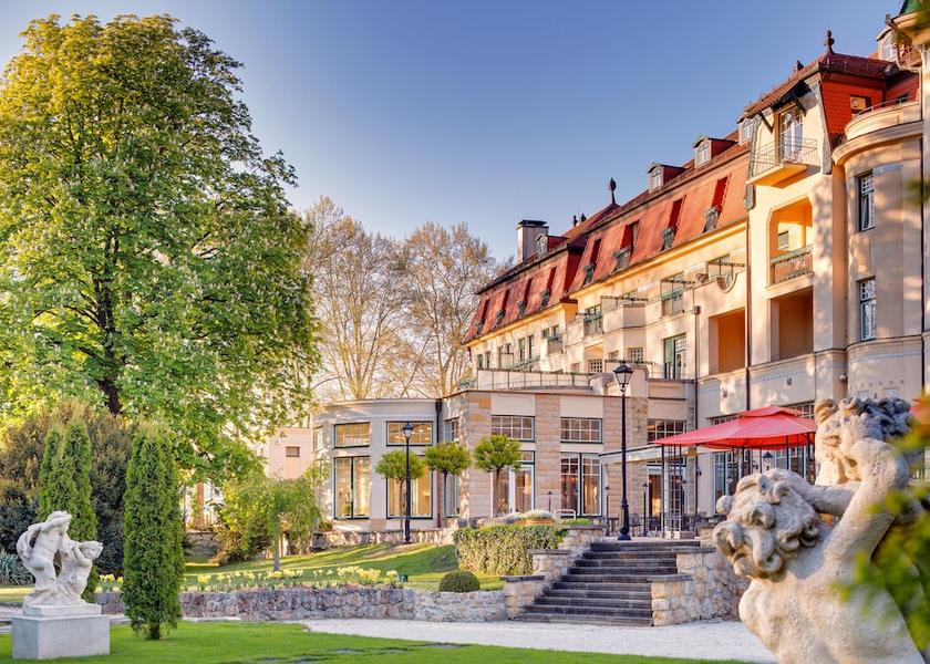 Trnava Piestany Terrace/patio