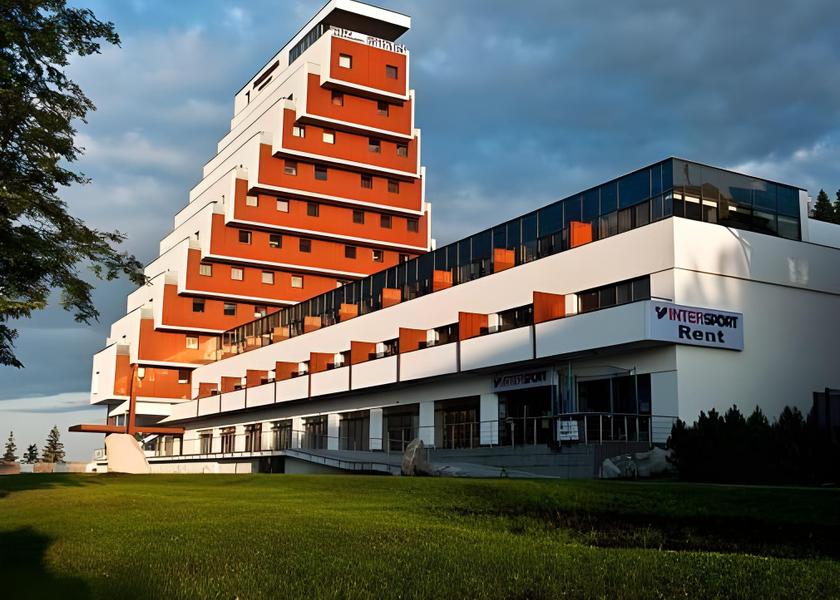  Strbske Pleso exterior view