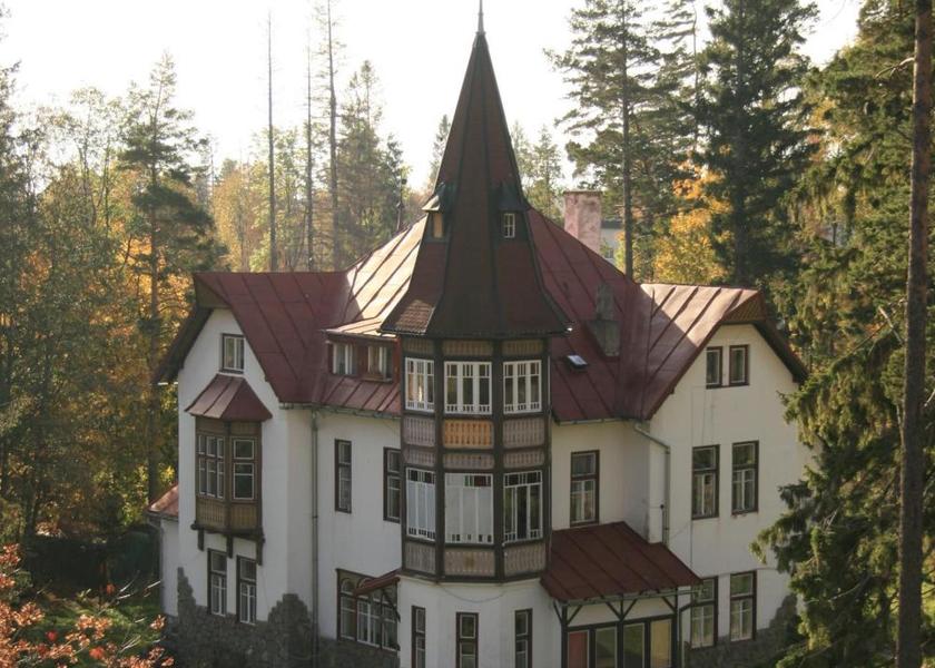  Tatranska Lomnica surrounding environment