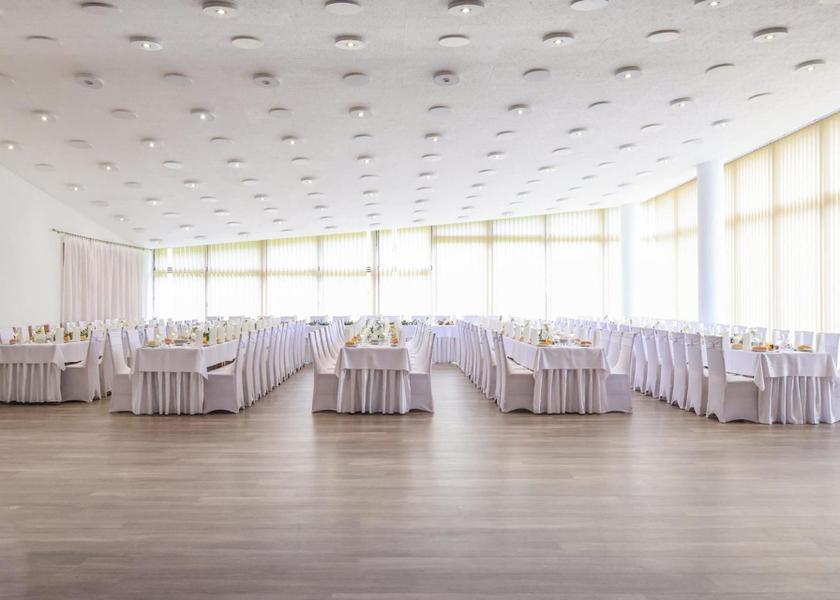 shared lounge/tv area