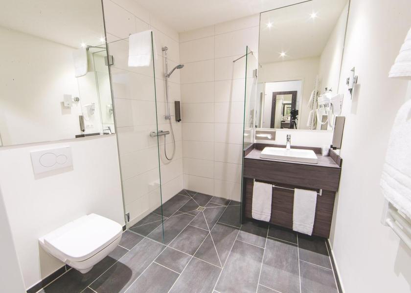 Baden-Württemberg Mannheim Deluxe Quadruple Room with One Double and Two Single Beds
