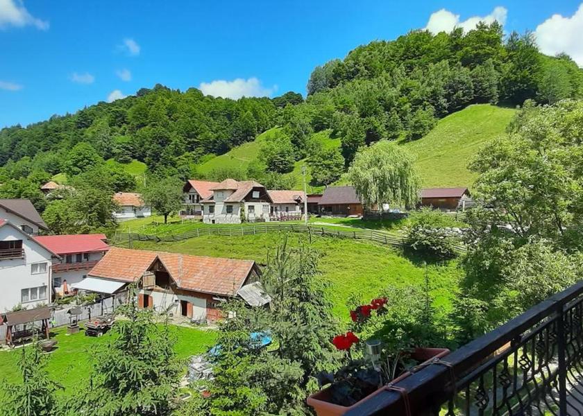  Bran balcony/terrace