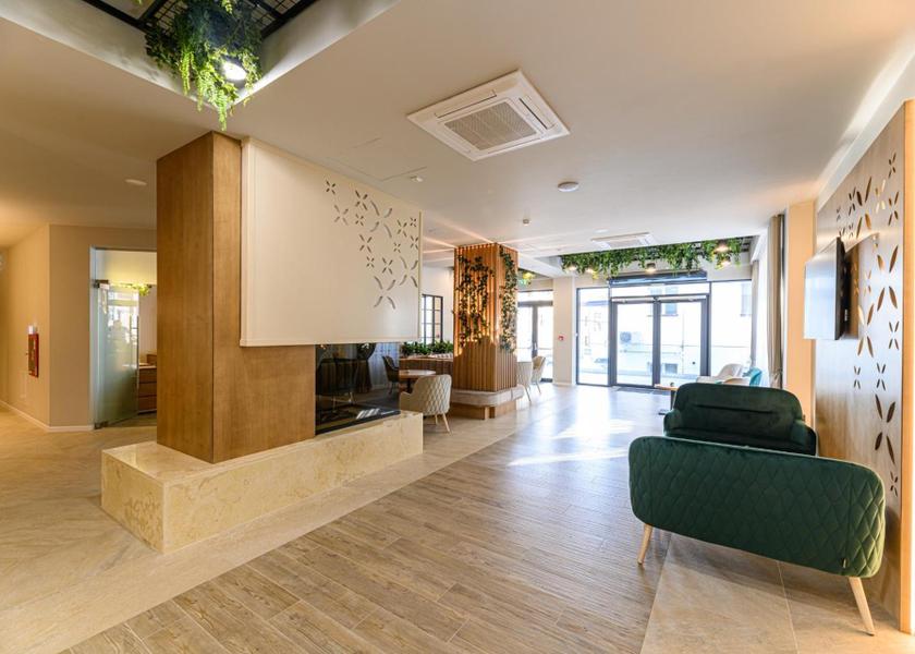  Gura Humorului lobby