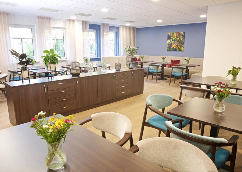 shared lounge/tv area