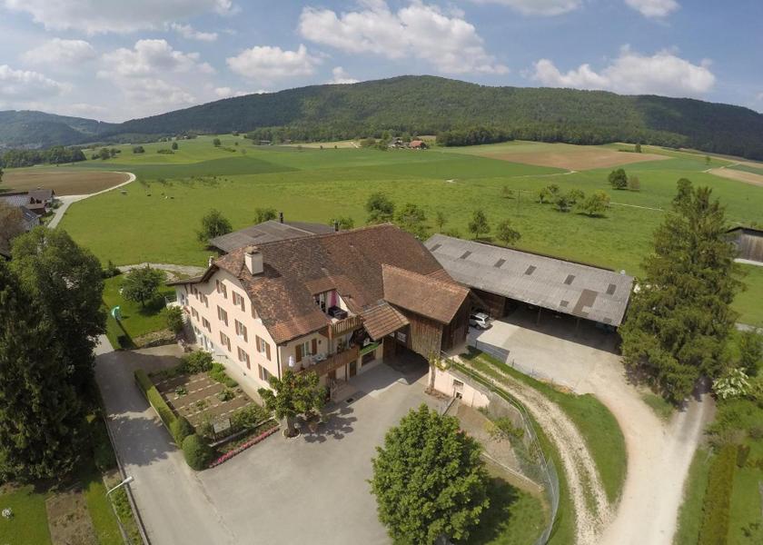 Canton of Jura Courroux exterior view