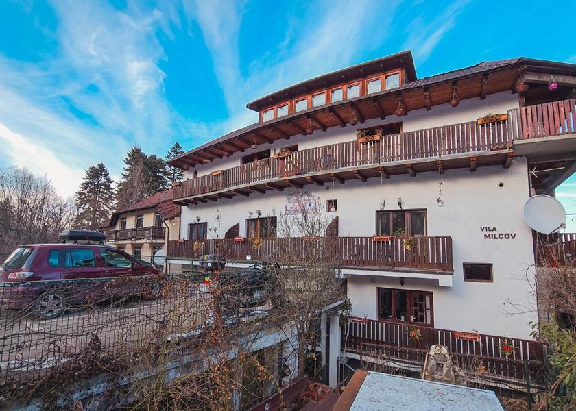  Predeal exterior view