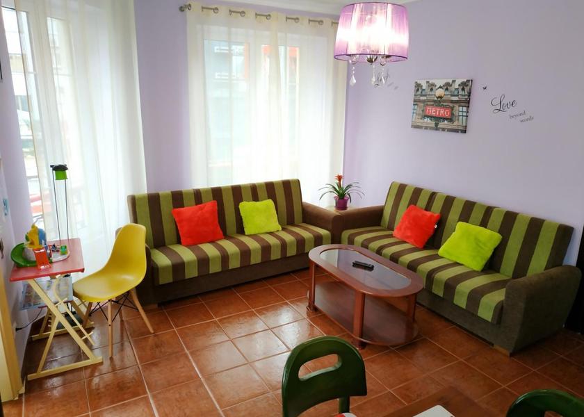 shared lounge/tv area