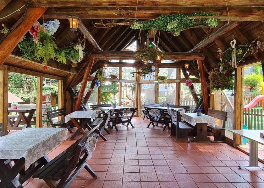  Predeal food and beverages