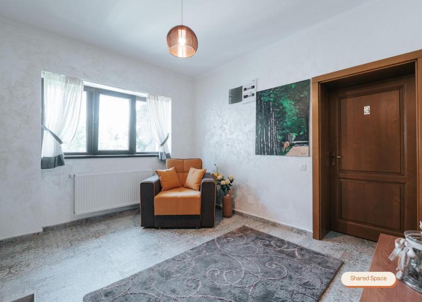 shared lounge/tv area