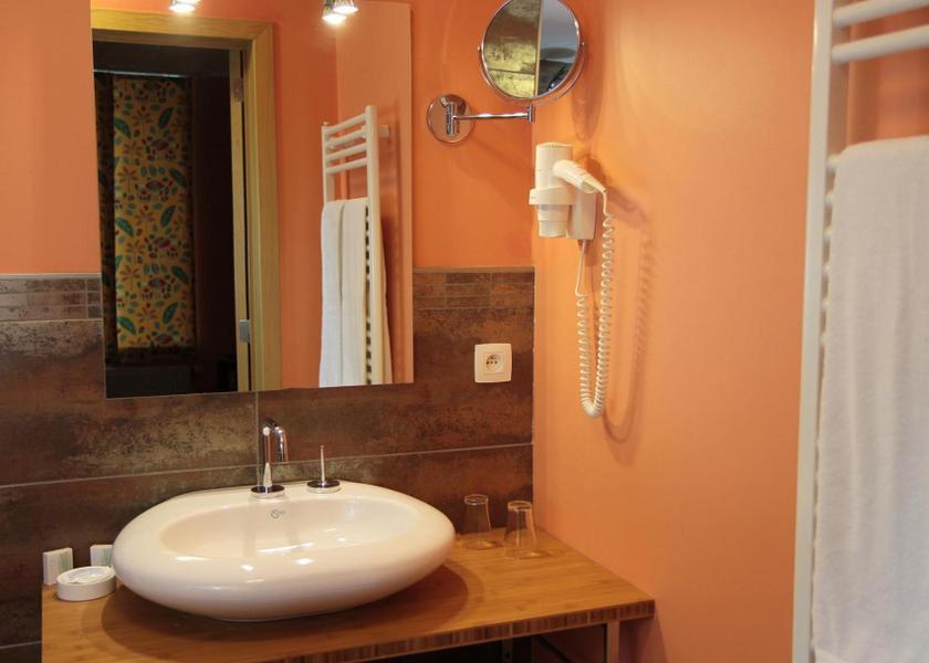 Walloon Region Huy Double Room with Private Bathroom