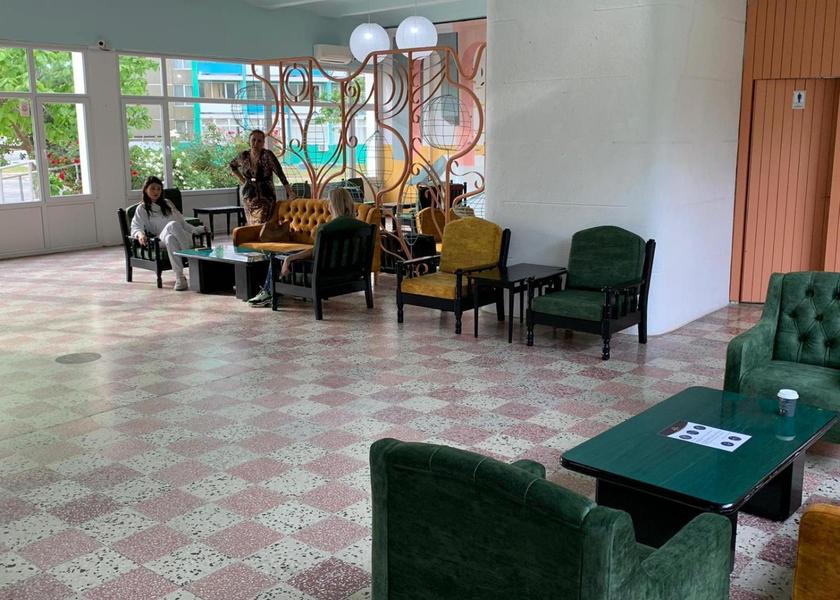 bar/lounge
