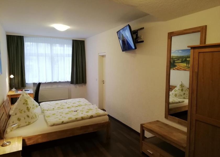 Hessen Neu-Isenburg Twin Room with Bathroom