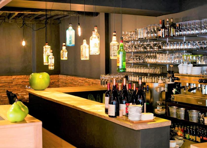 Bar/lounge