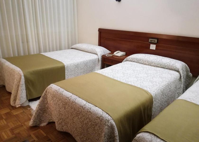 Galicia Ferrol Triple Room