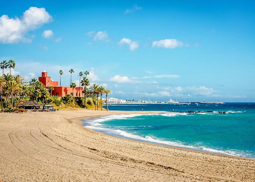 Andalusia Benalmádena beach