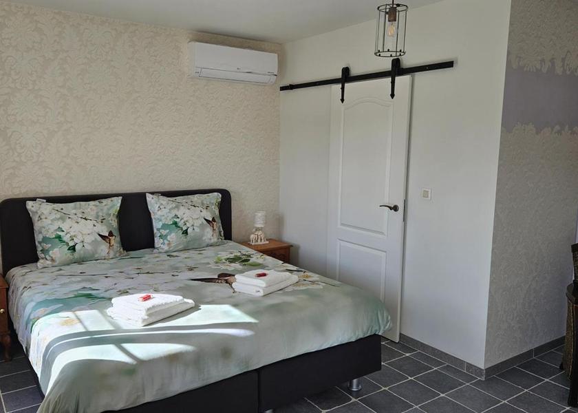 Flemish Region Peer Double Room with Private Bathroom