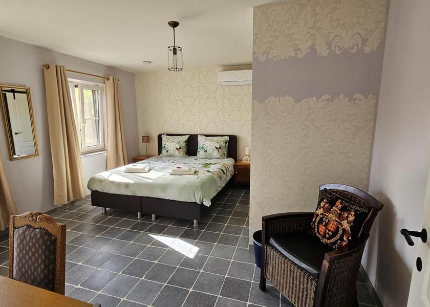 Flemish Region Peer Double Room with Private Bathroom