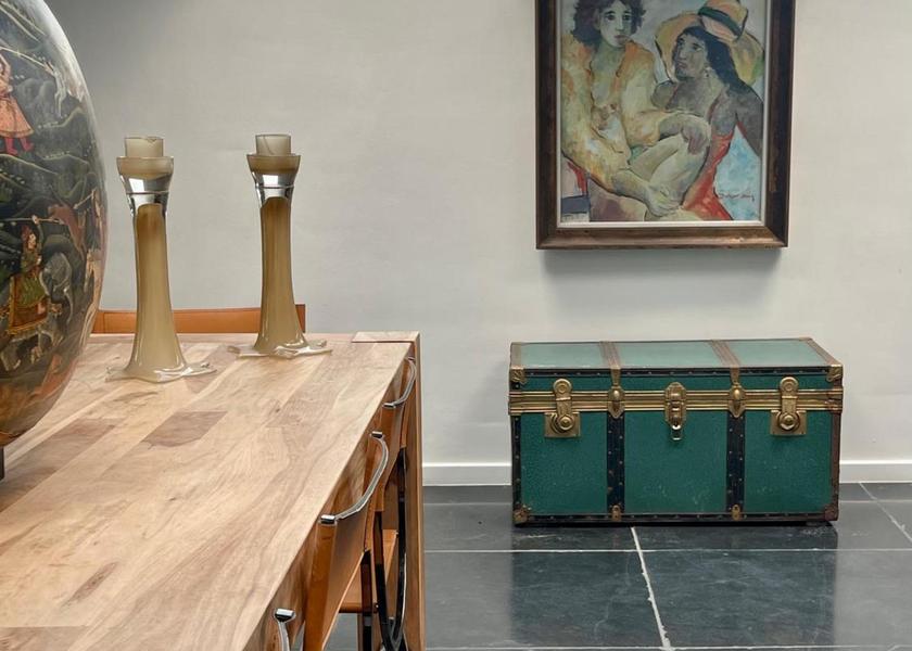 shared lounge/tv area