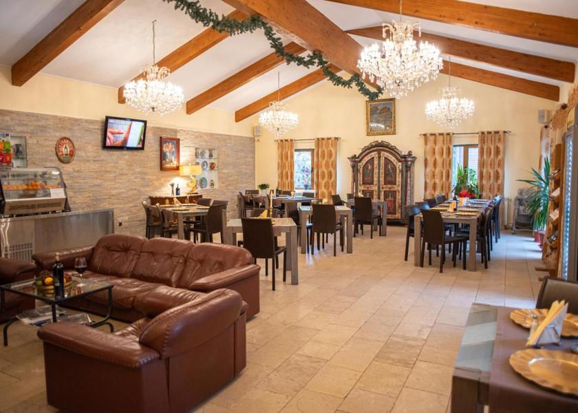 shared lounge/tv area