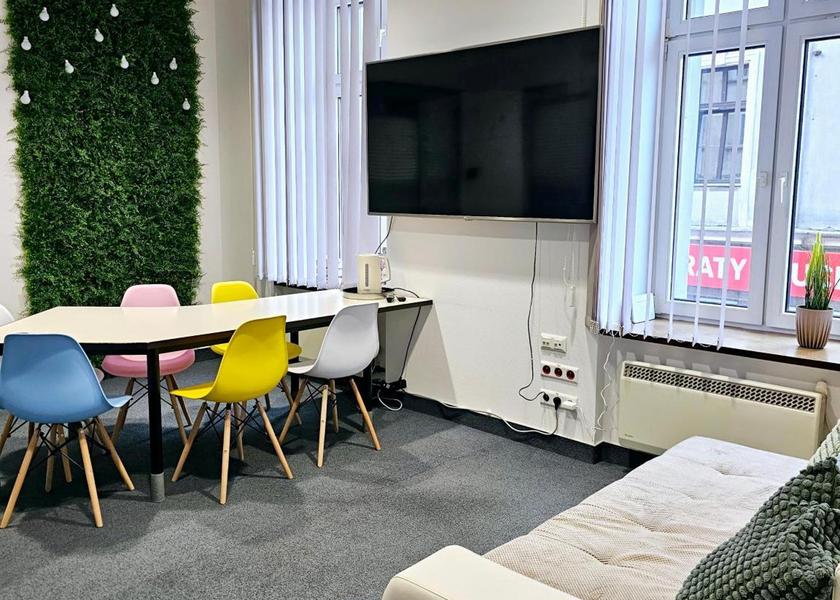 shared lounge/tv area