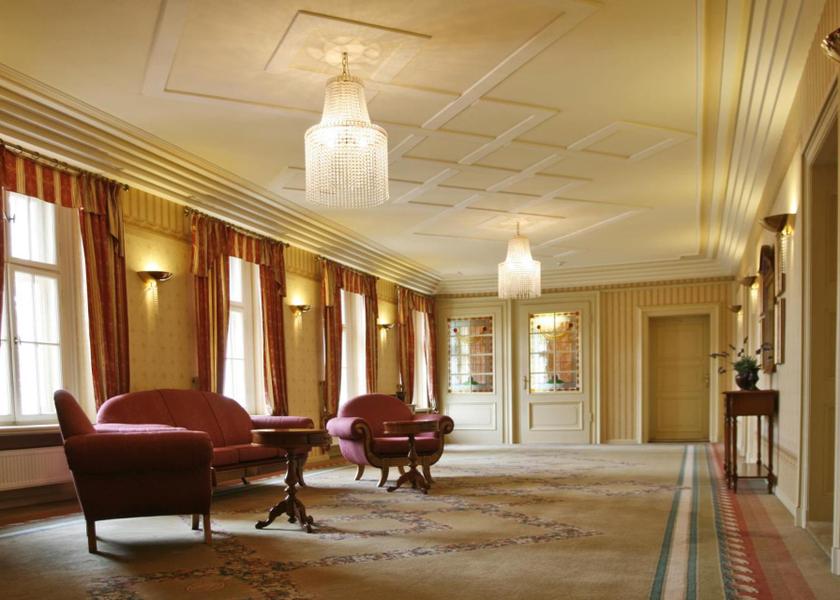 shared lounge/tv area