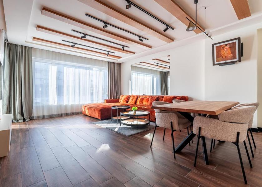 shared lounge/tv area