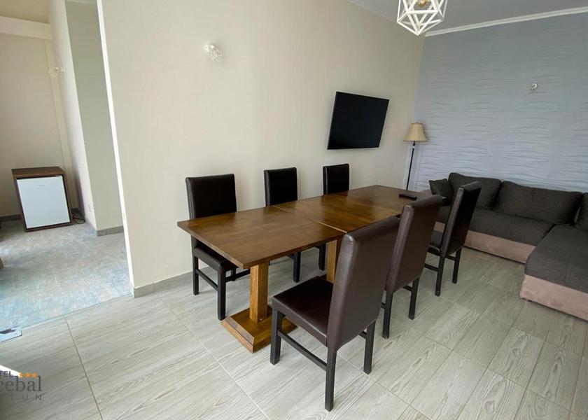 shared lounge/tv area