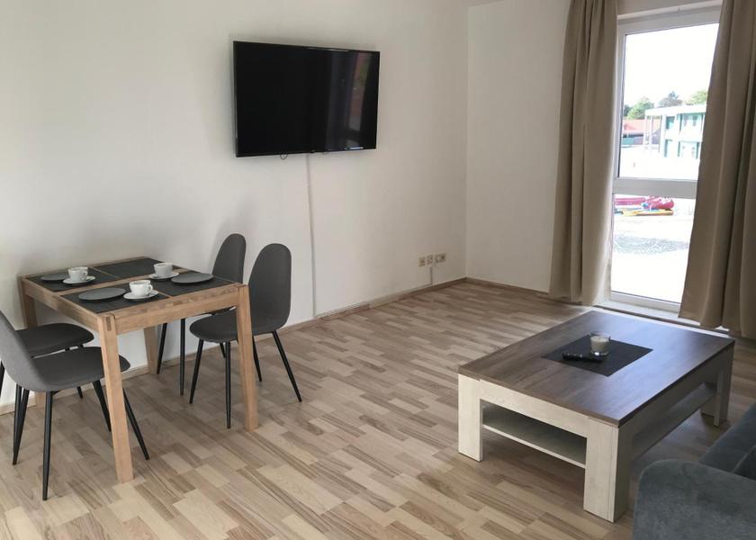 shared lounge/tv area