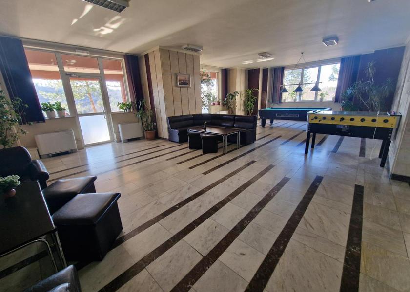 shared lounge/tv area