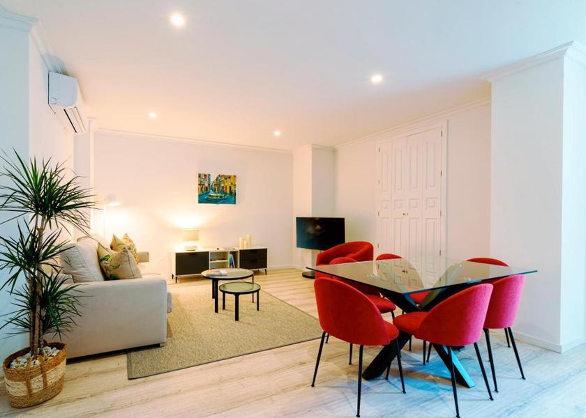 shared lounge/tv area