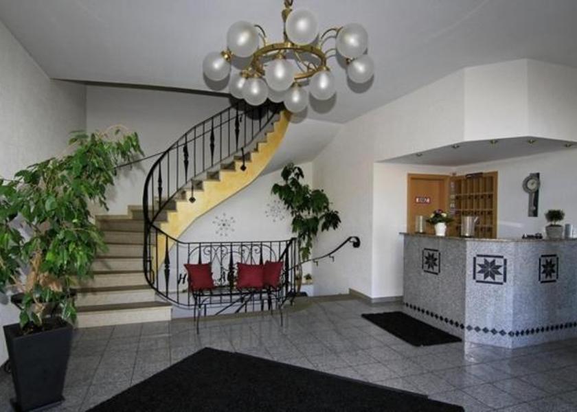 Rhineland-Palatinate Landstuhl lobby