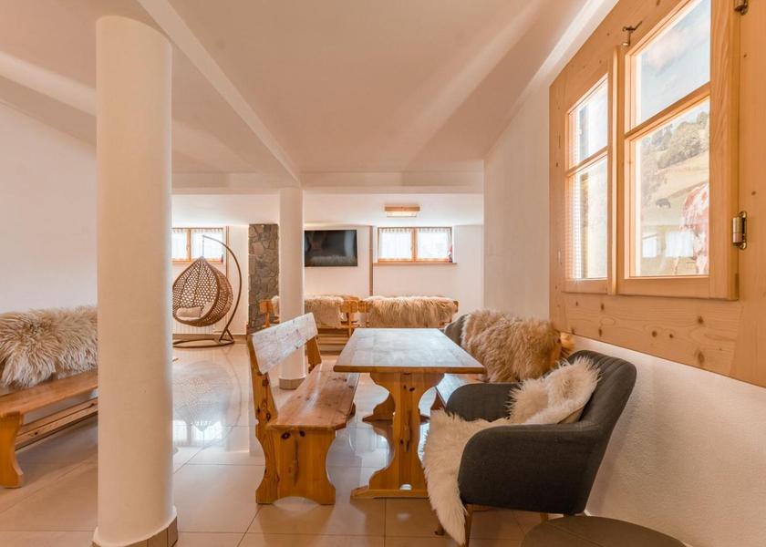 Lesser Poland Voivodeship Bukowina Tatrzanska shared lounge/tv area