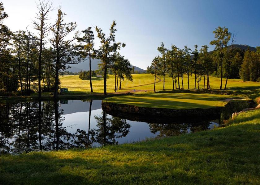 golf course [on-site]