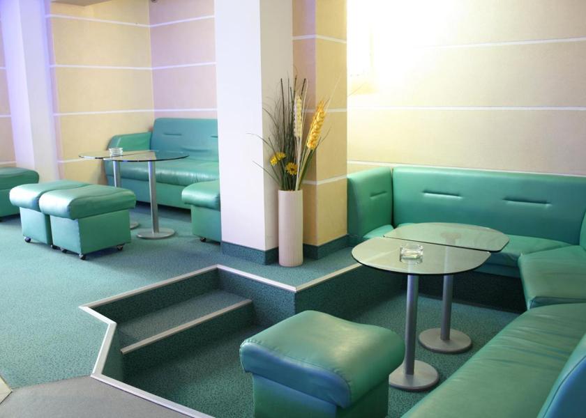 shared lounge/tv area